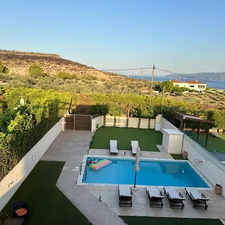 Adamantia Villa